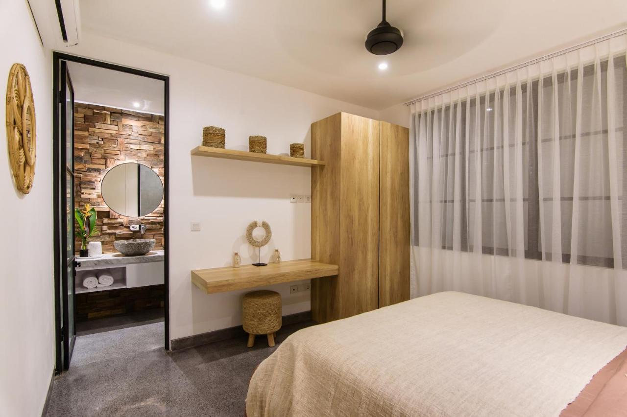 Villa Soho- Luxury & Indulgence - Close To Finns Beach Club Canggu  Bagian luar foto
