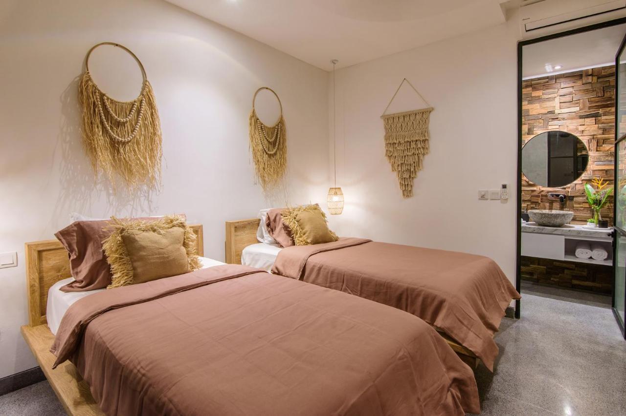 Villa Soho- Luxury & Indulgence - Close To Finns Beach Club Canggu  Bagian luar foto