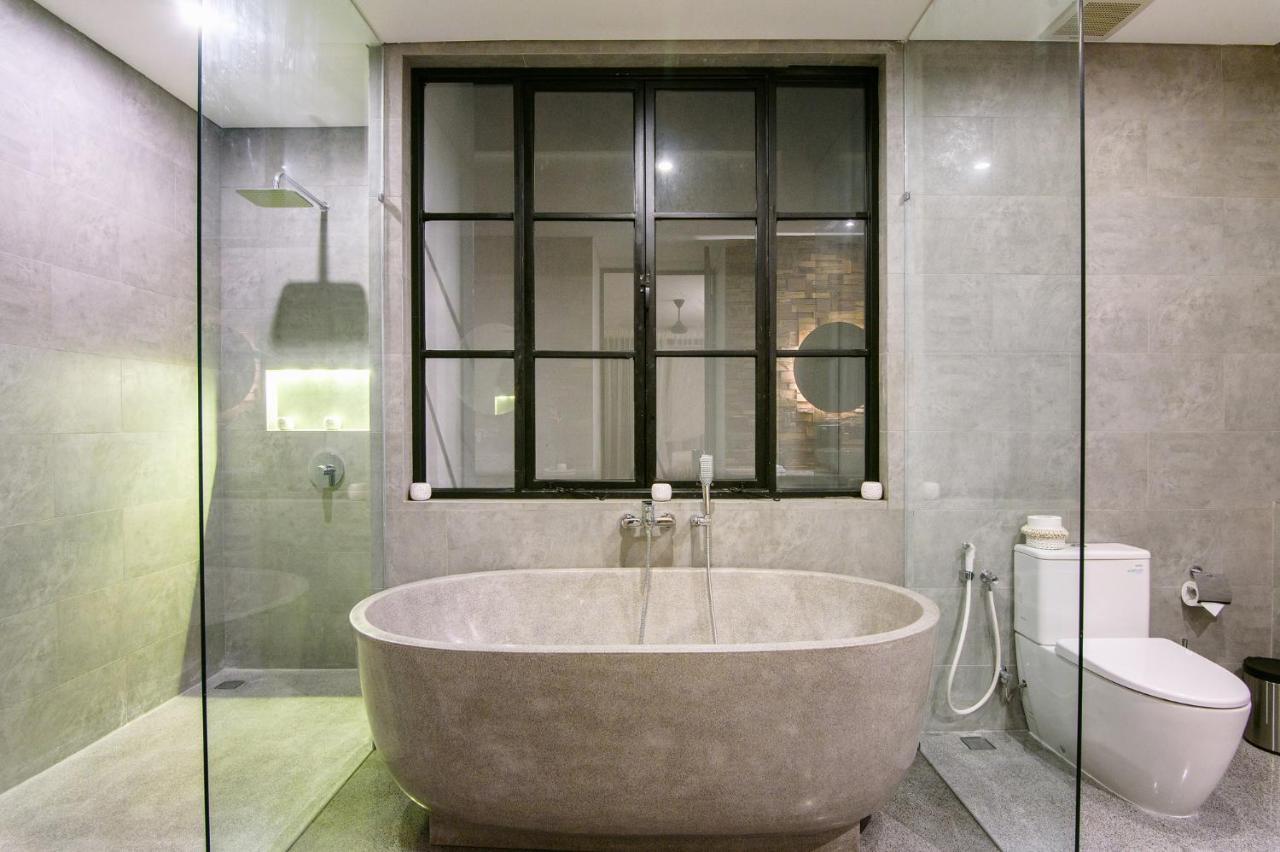 Villa Soho- Luxury & Indulgence - Close To Finns Beach Club Canggu  Bagian luar foto