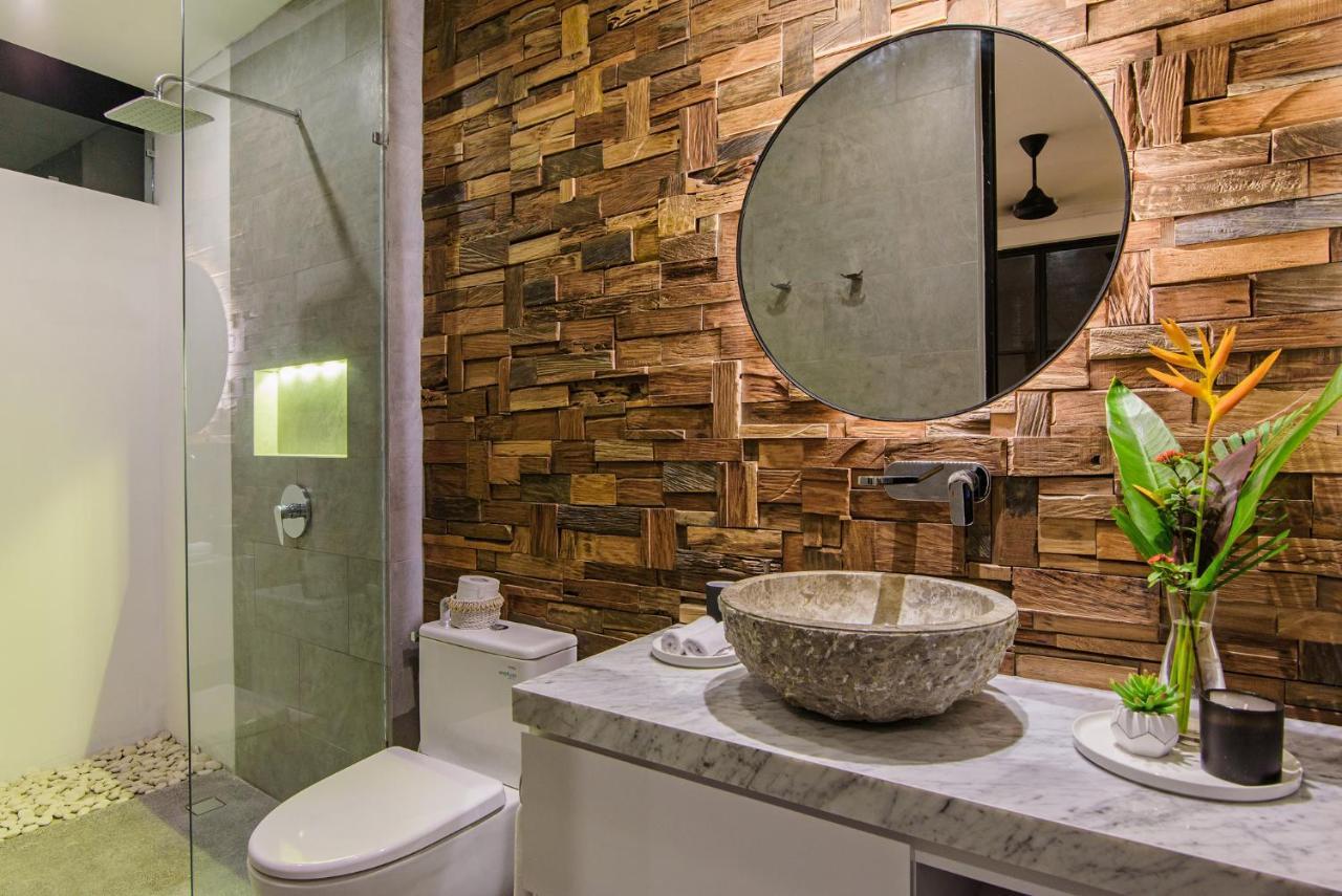 Villa Soho- Luxury & Indulgence - Close To Finns Beach Club Canggu  Bagian luar foto