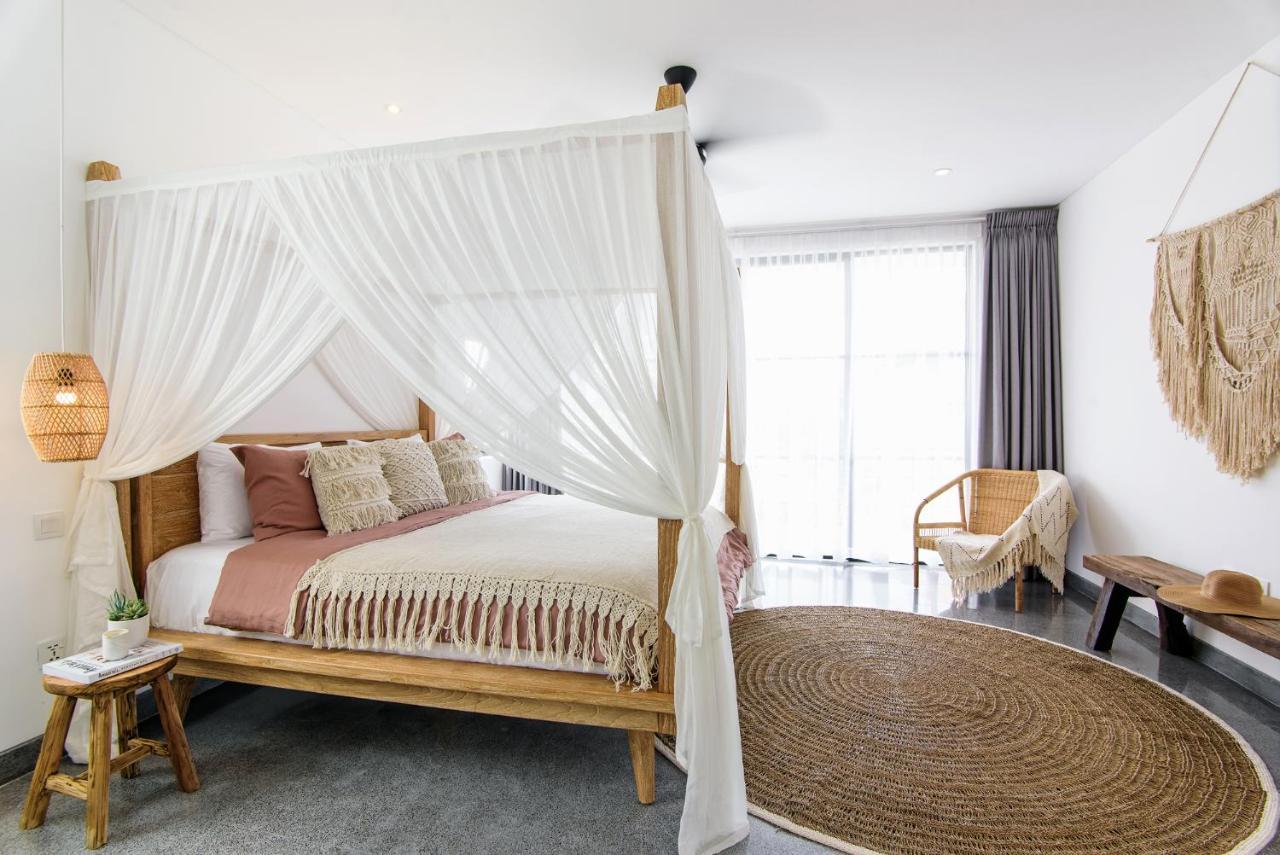 Villa Soho- Luxury & Indulgence - Close To Finns Beach Club Canggu  Bagian luar foto