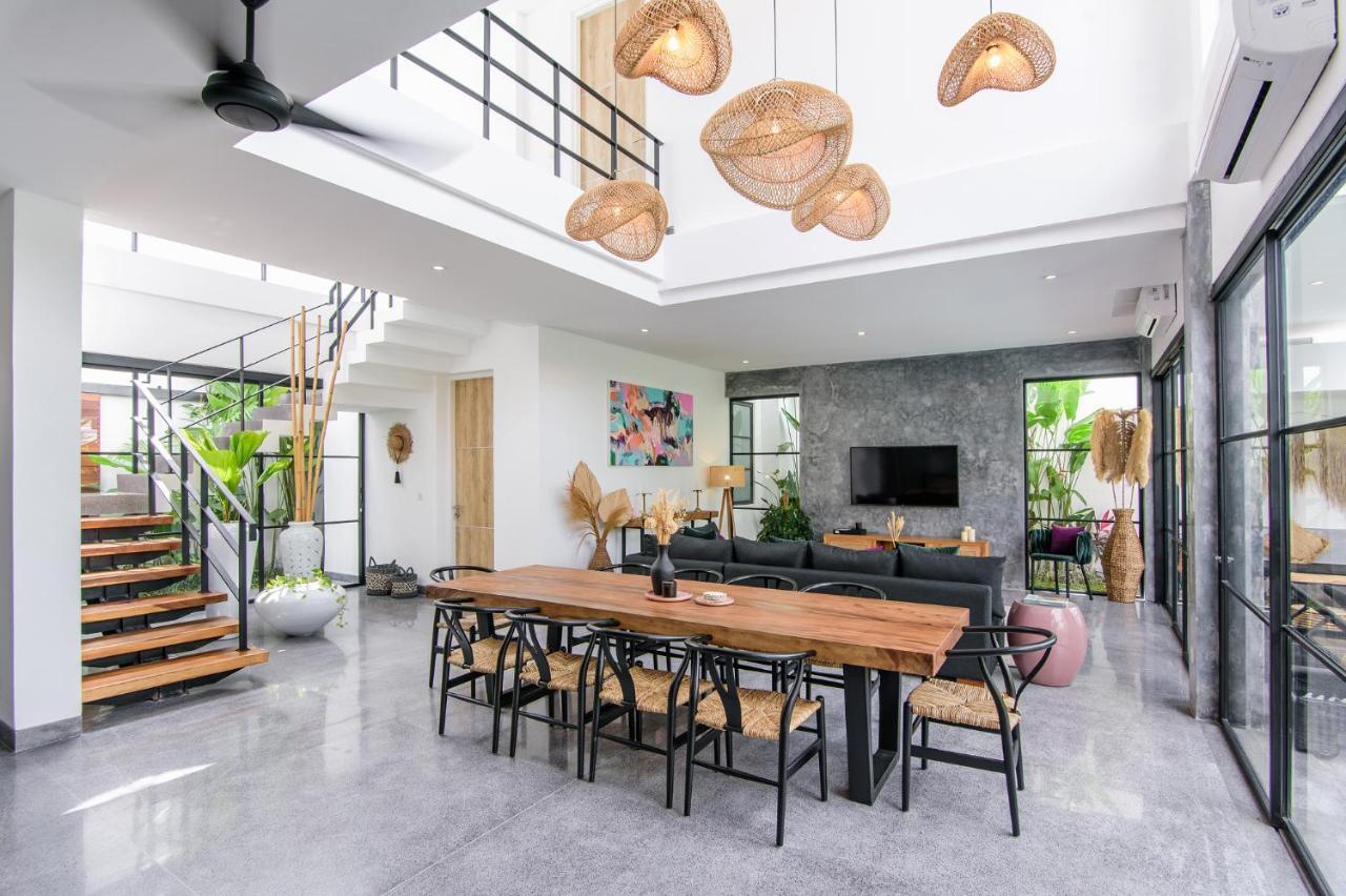 Villa Soho- Luxury & Indulgence - Close To Finns Beach Club Canggu  Bagian luar foto